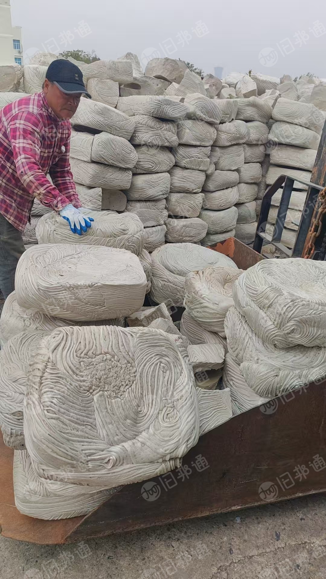 出售eps热熔块，月供10吨左右