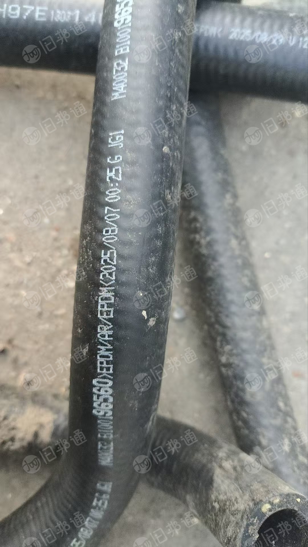 长期出售橡胶熟胶管料,也有带卡扣的