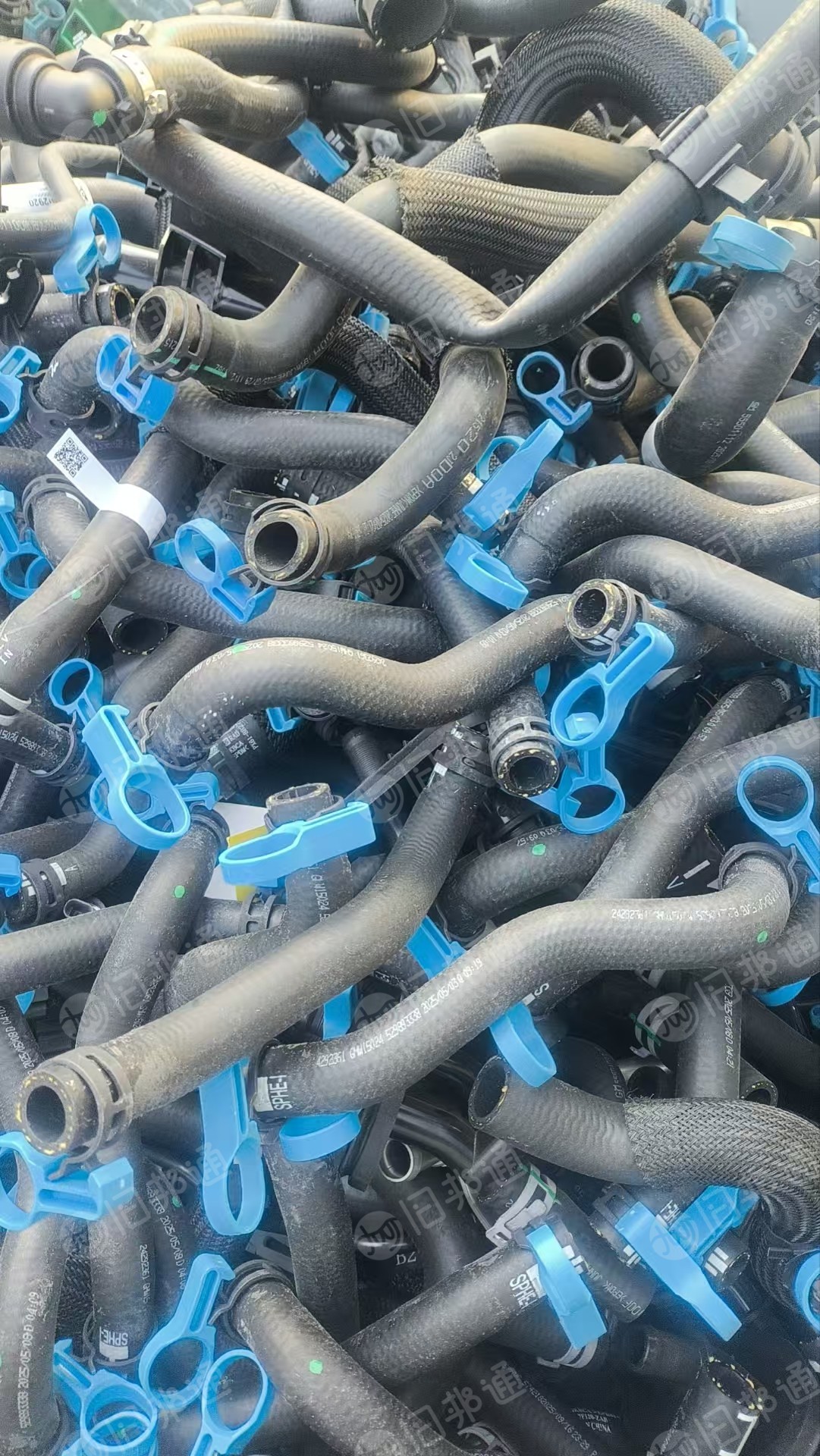 长期出售橡胶熟胶管料，也有带卡扣的