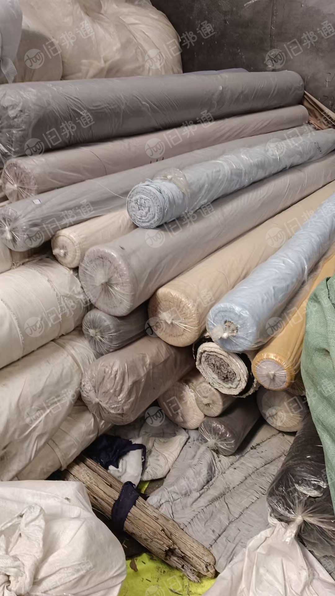 长期出售针织布,梭织布,库存布,库存面料,有白坯布,也有印花布