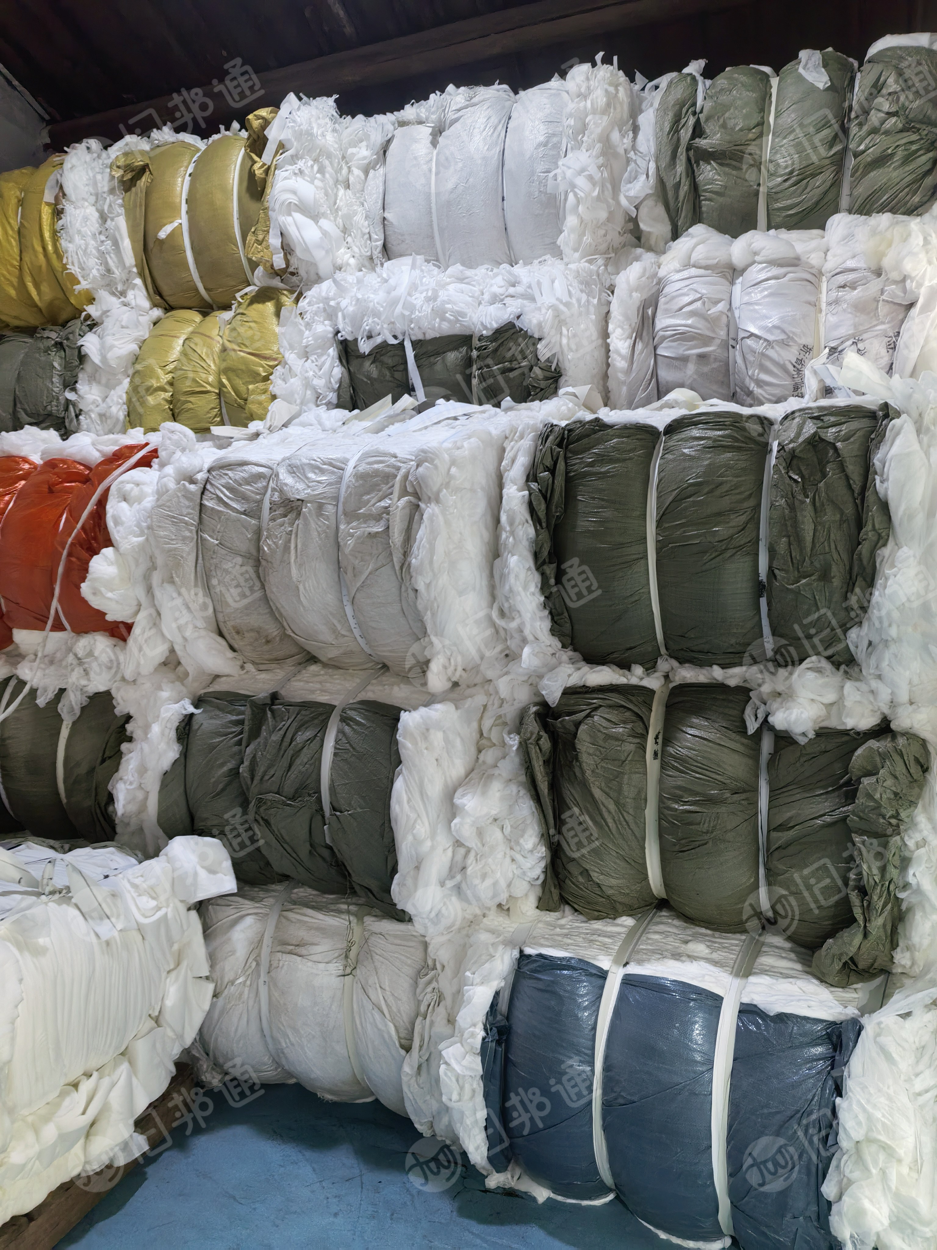 长期出售热风棉边角料,人工分拣过,打包机压块,能直接上机做