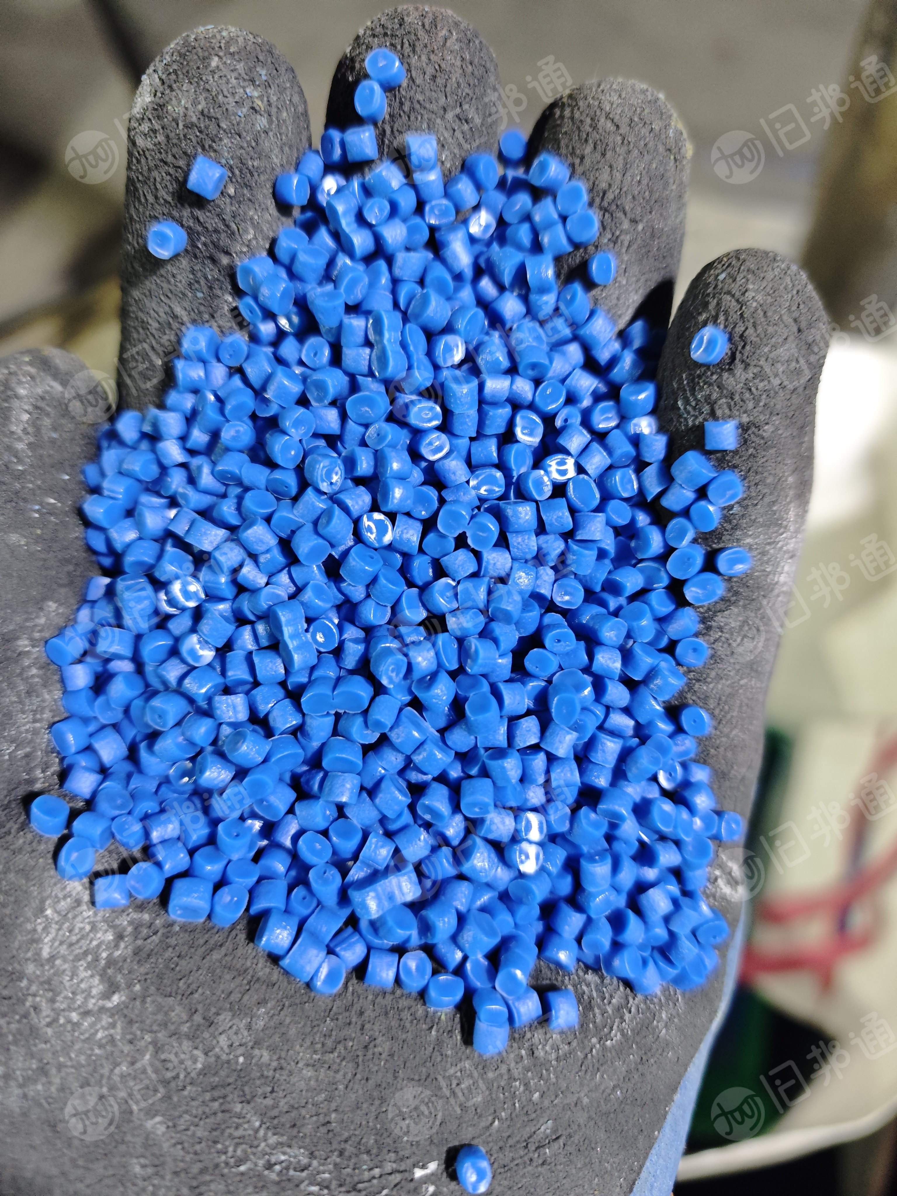 出售再生HDPE小蓝桶颗粒，每个月150吨