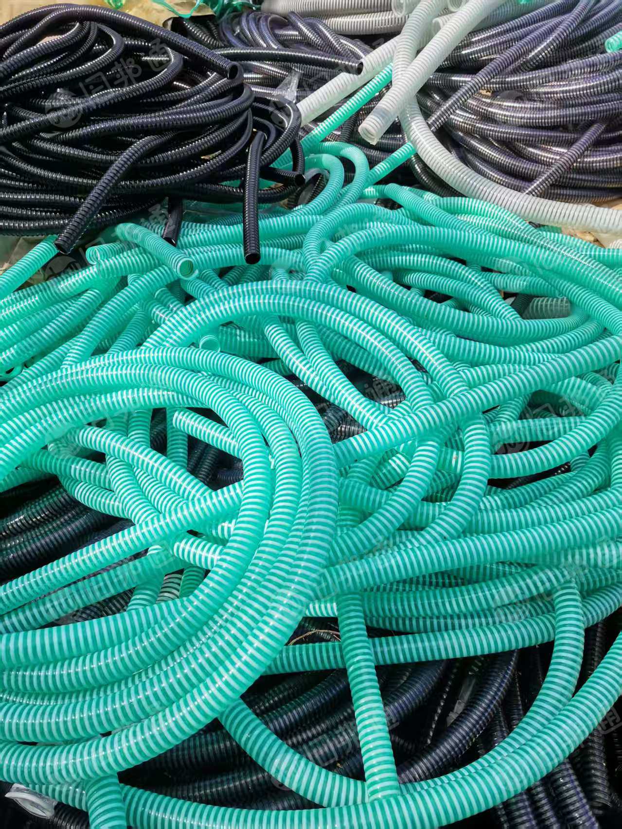 长期出售PVC管废料，带钢丝和不带钢丝的都有