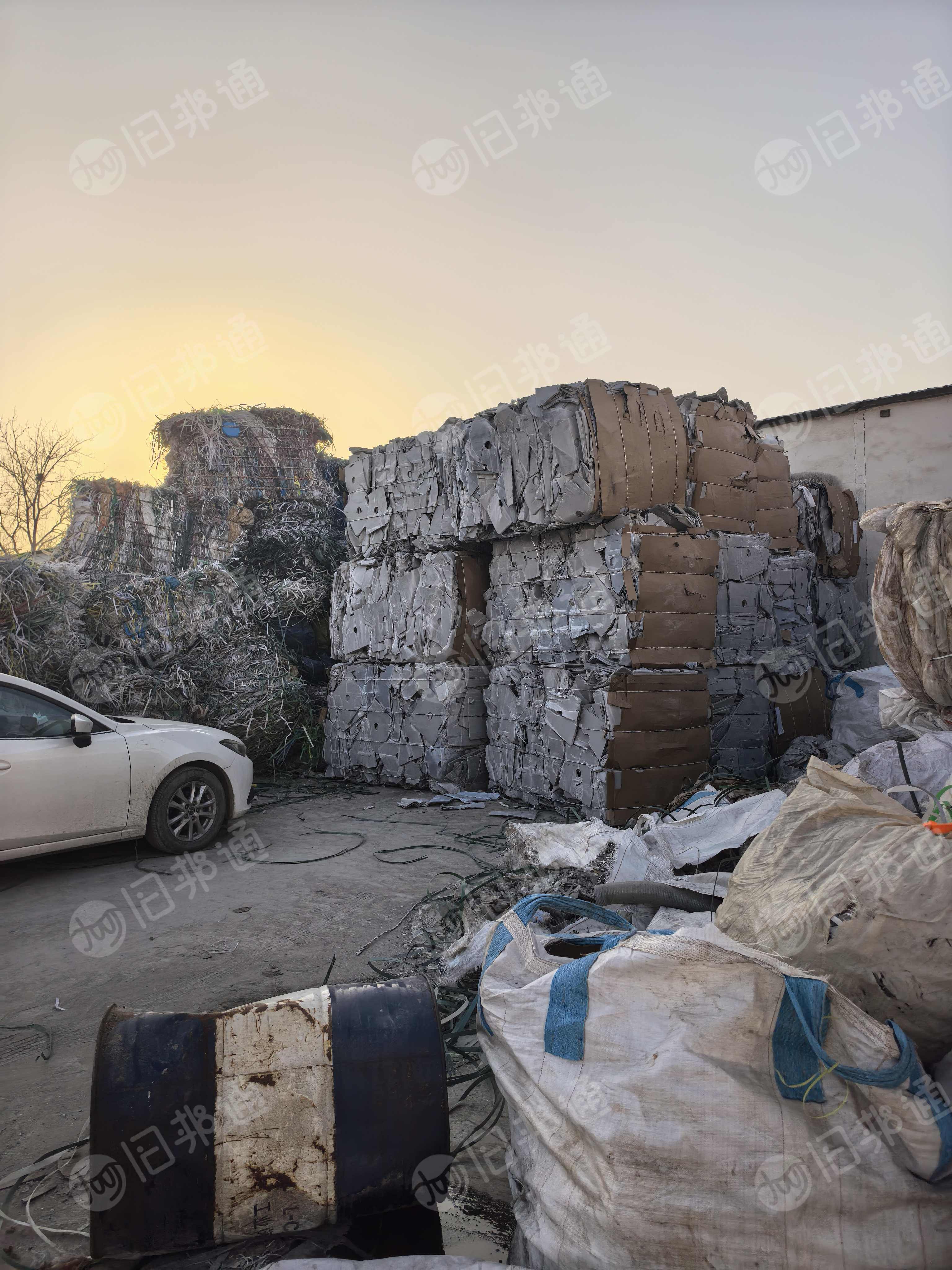 出售灰色空心板毛料，已压块，现货40吨