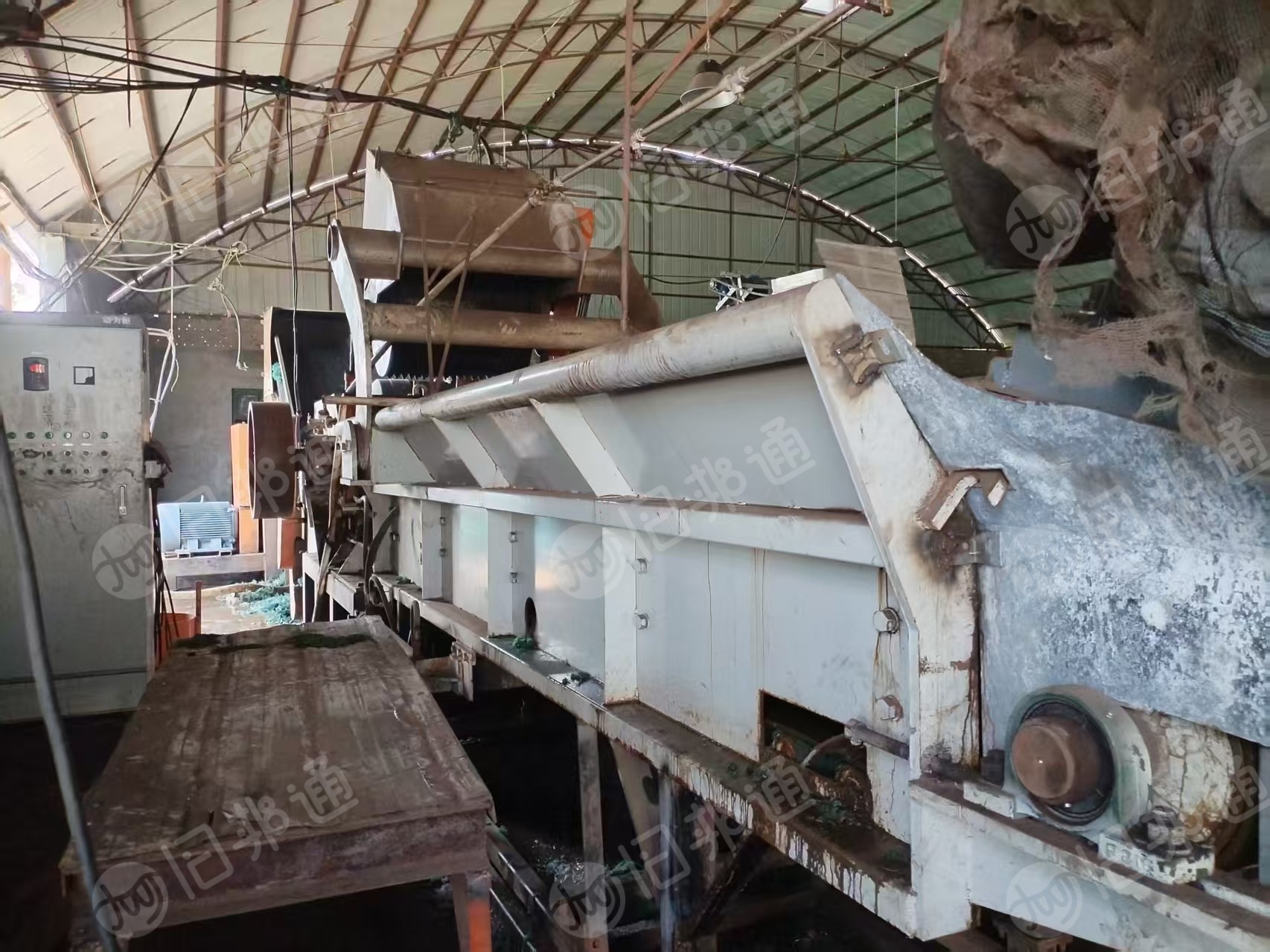 出售二手撕碎机，型号800