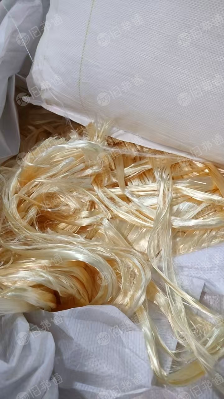 长期出售中复腈纶乱丝，腈纶长丝，腈纶开刀丝，白色长丝现货50吨