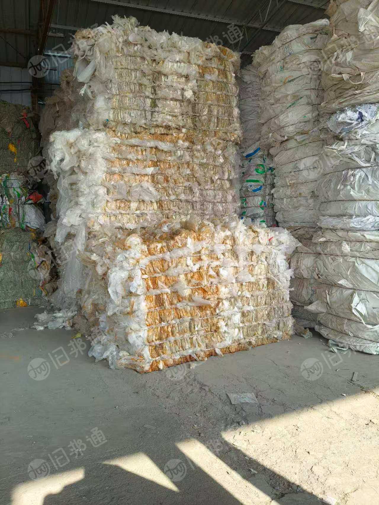 出售PE二级膜，高低压混打的，水洗的，现货25吨