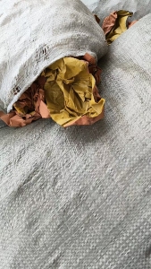 长期出售花色果袋纸废料