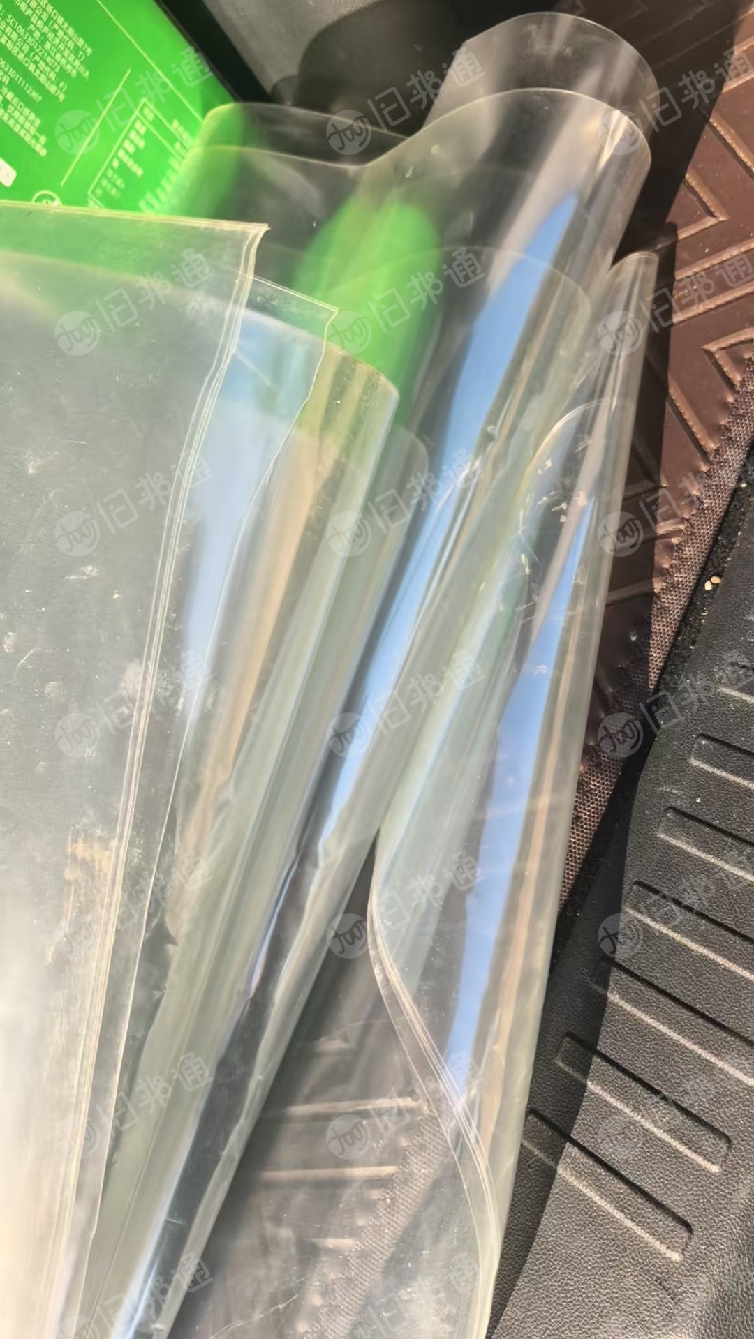 出售TPU车衣膜边角料，有白色和蓝色的，月供2挂车