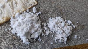 长期大量出售各种毛毛料，磨毛料，有涤纶，涤棉，纯棉的，货在山东潍坊