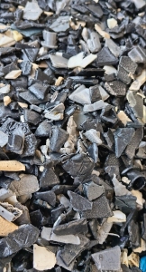 出售PP汽车内饰破碎料，过盐过风选，18筛网