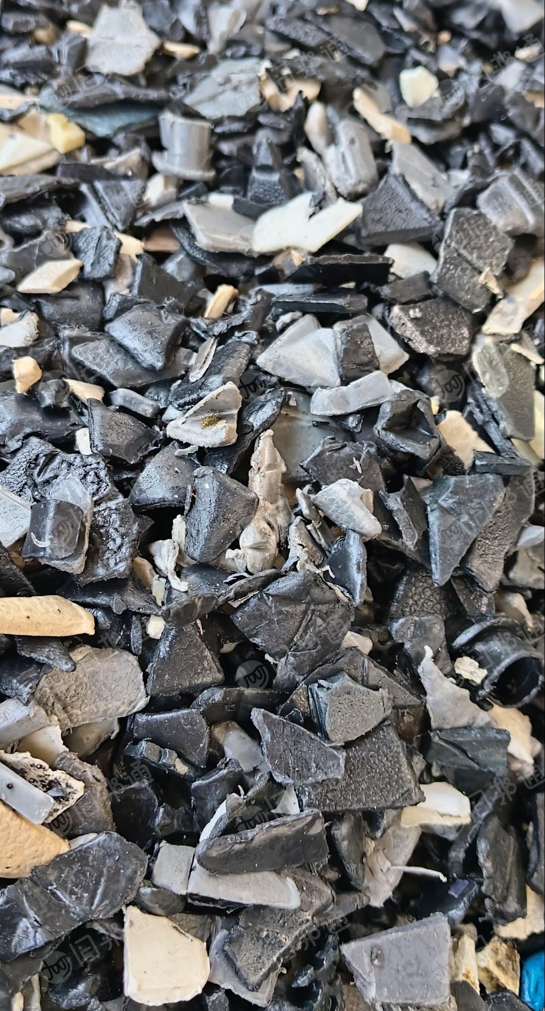 出售PP汽车内饰破碎料，过盐过风选，18筛网