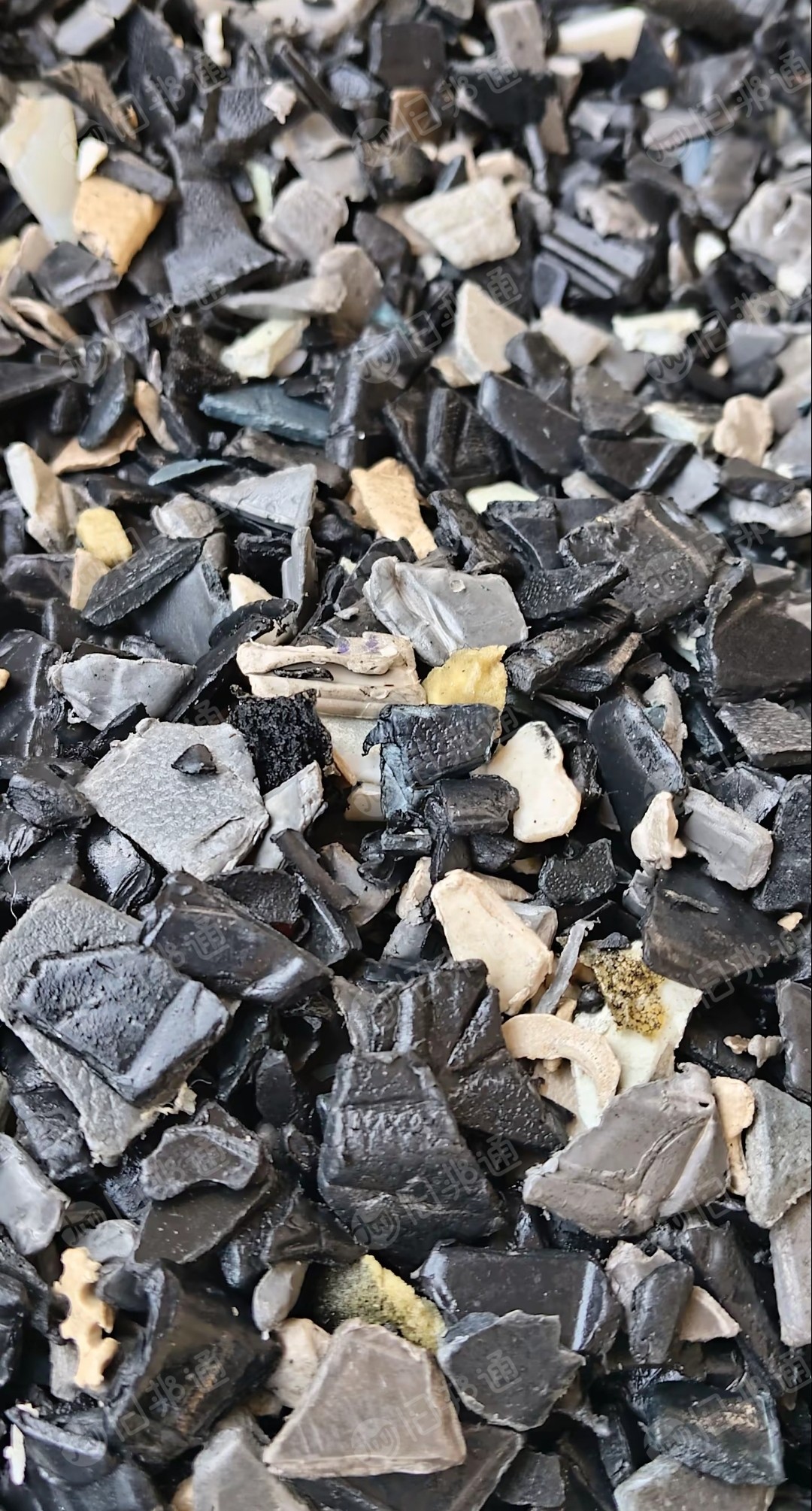 出售PP汽车内饰破碎料，过盐过风选，18筛网