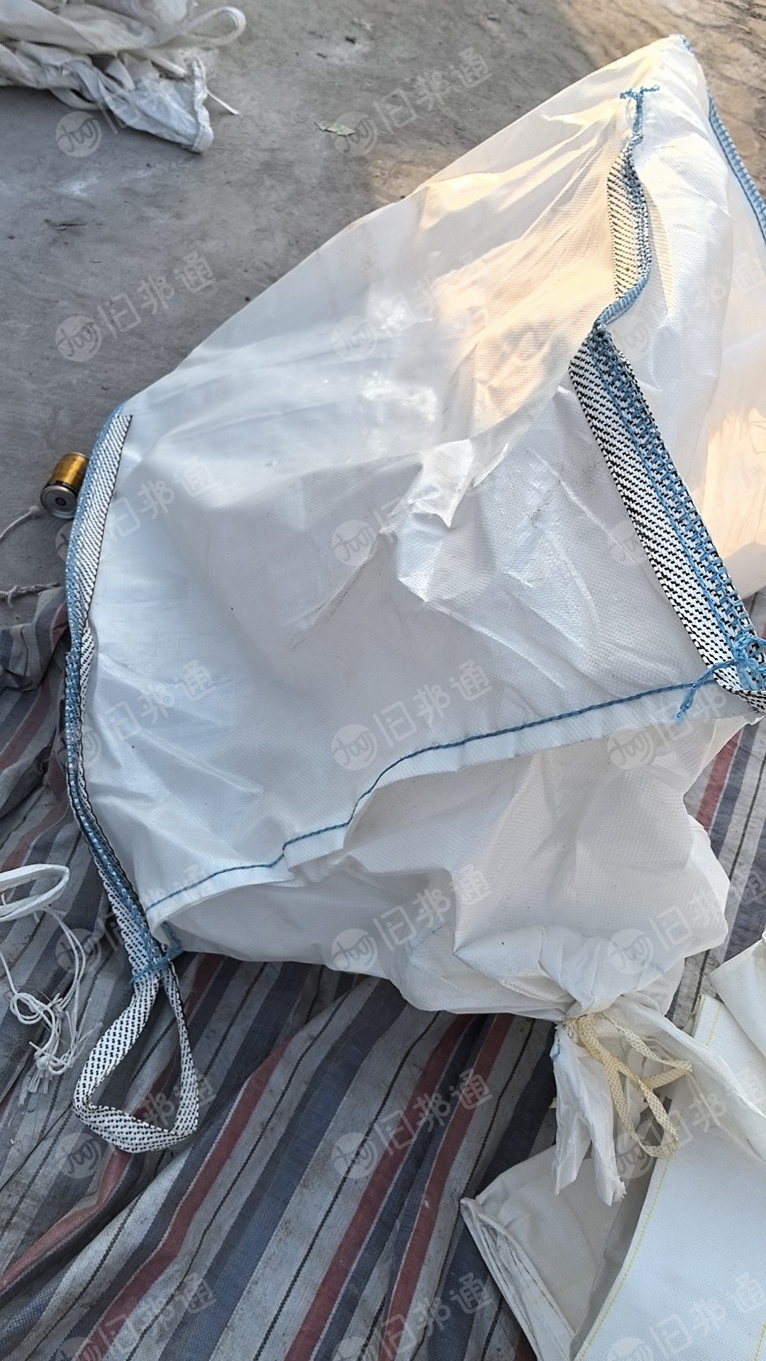 出售二手尿素，磷酸氢钙吨包