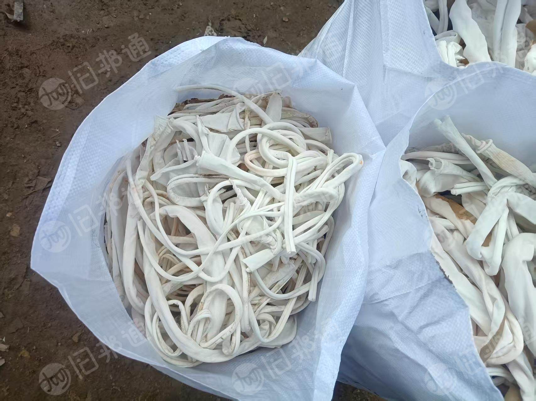 长期出售染厂下来的氨纶废布，氨纶边角料，百分之30含胶，现货十多吨