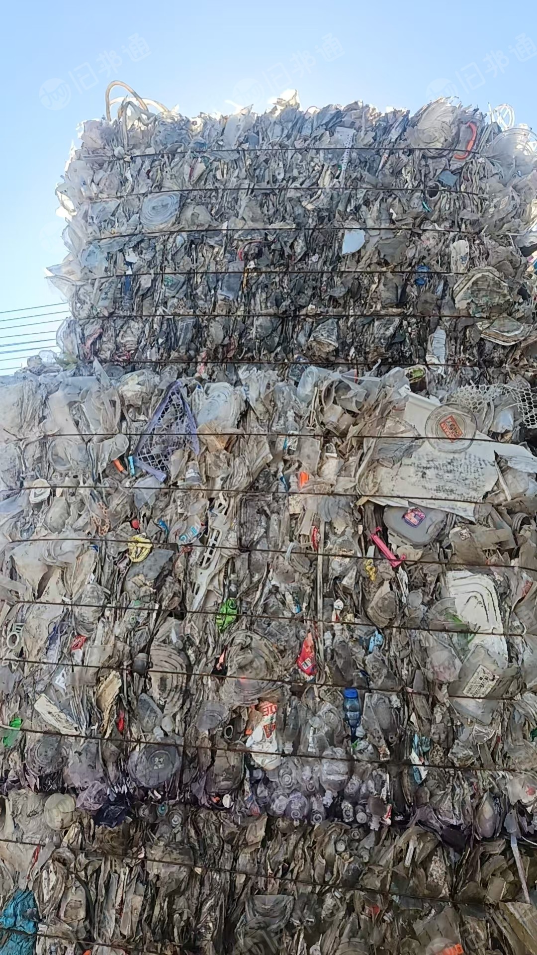 出售餐盒压块，有带一点奶茶杯，现货20/30吨