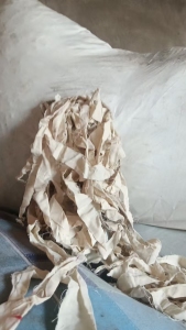 长期出售涤棉废布，印染厂下来的，棉含量85左右，漂白二白一起，统货出，现货十几吨，货在河北石家庄