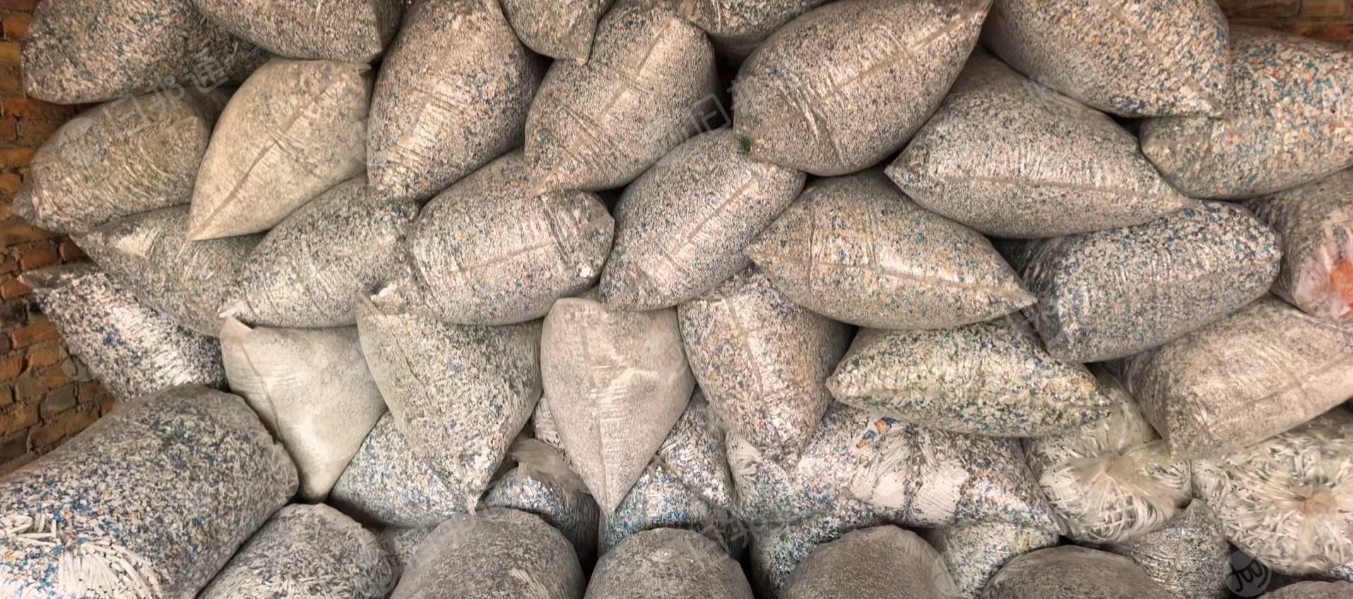 出售感冒冲剂包装袋粉碎料，可炼油，长期有货