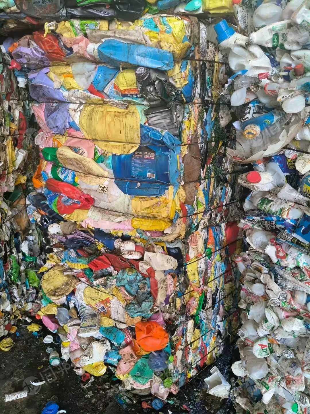 长期出售花乙压块，大小白乙压块，现货8吨