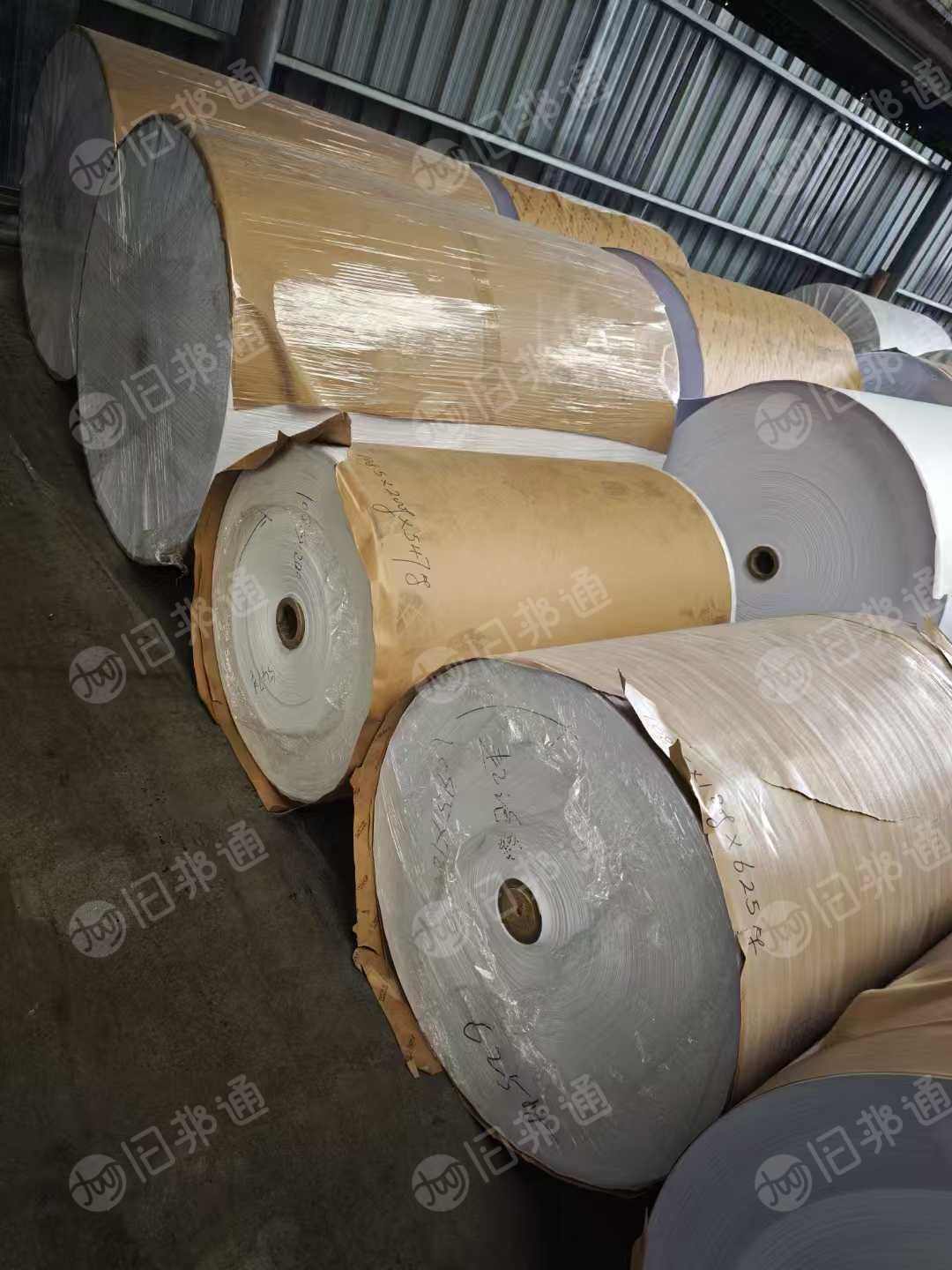 出售库存的卷筒双面铜版硅纸，克重180/200克