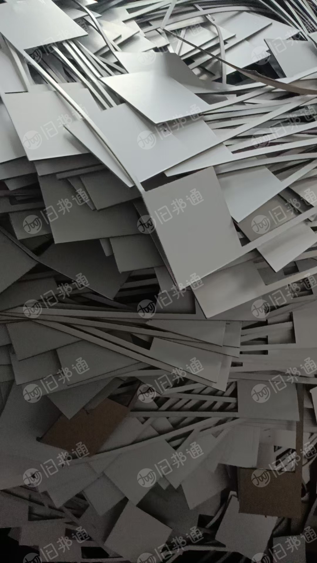 出售厚灰板纸边角料，每个月十几吨