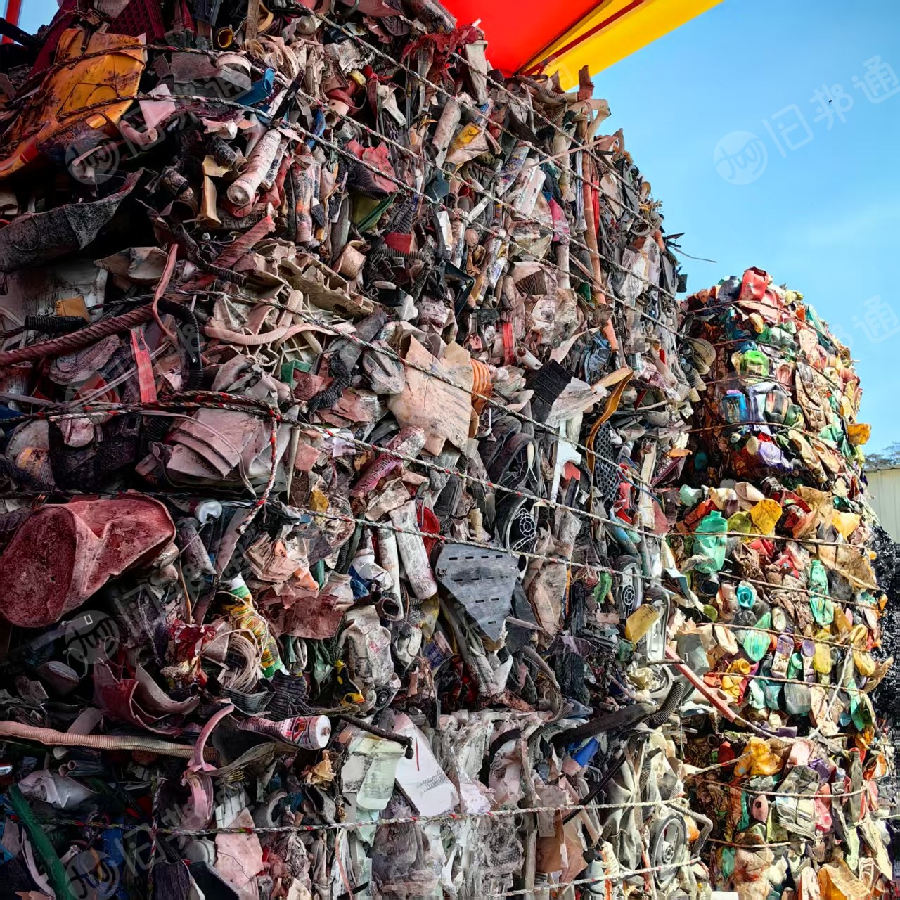 长期出售丙料与日杂响料混压，每月几百吨