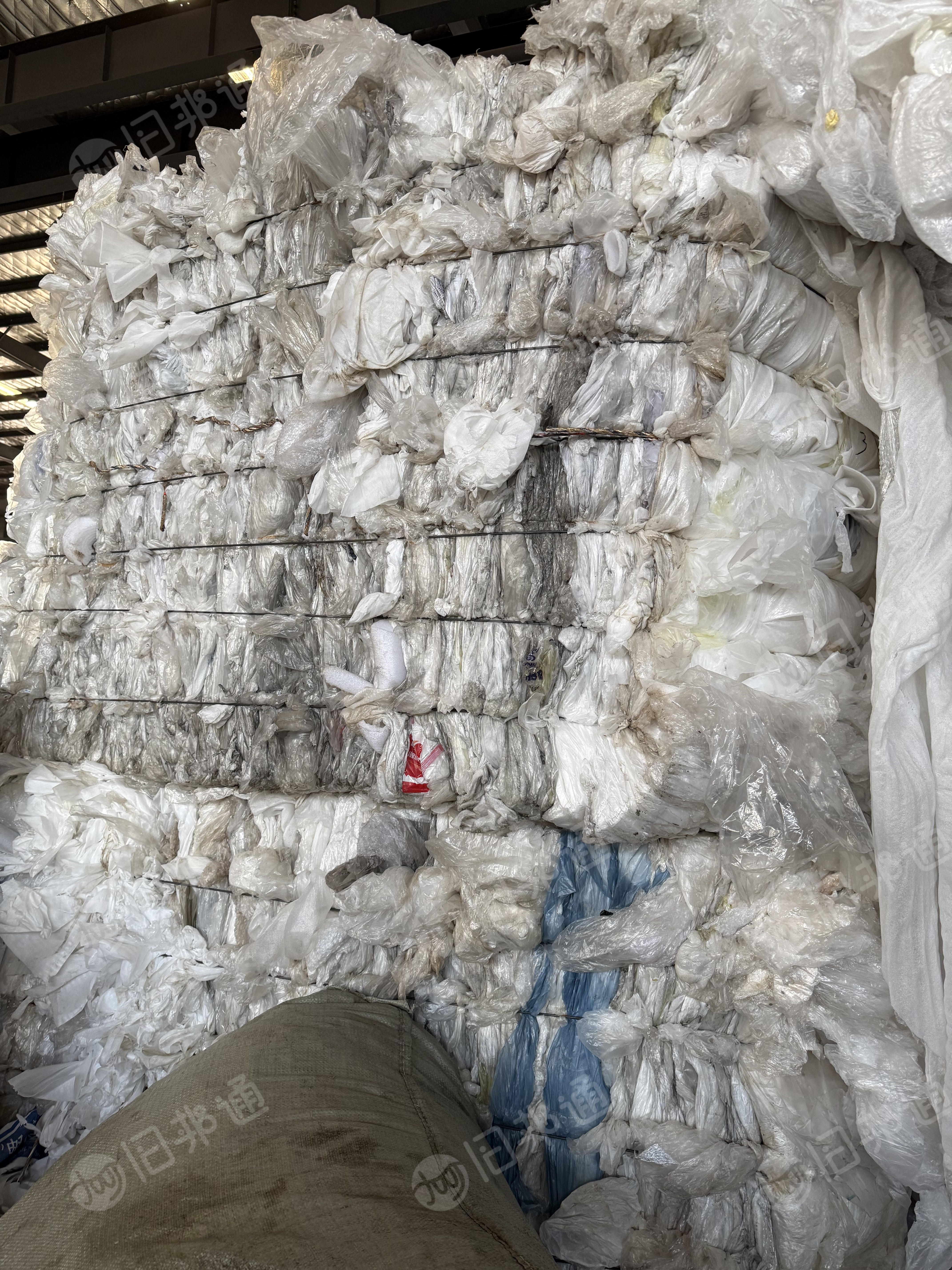 出售水洗PE膜，有一级高压的，有二级低压的，有花膜，月供20/30吨