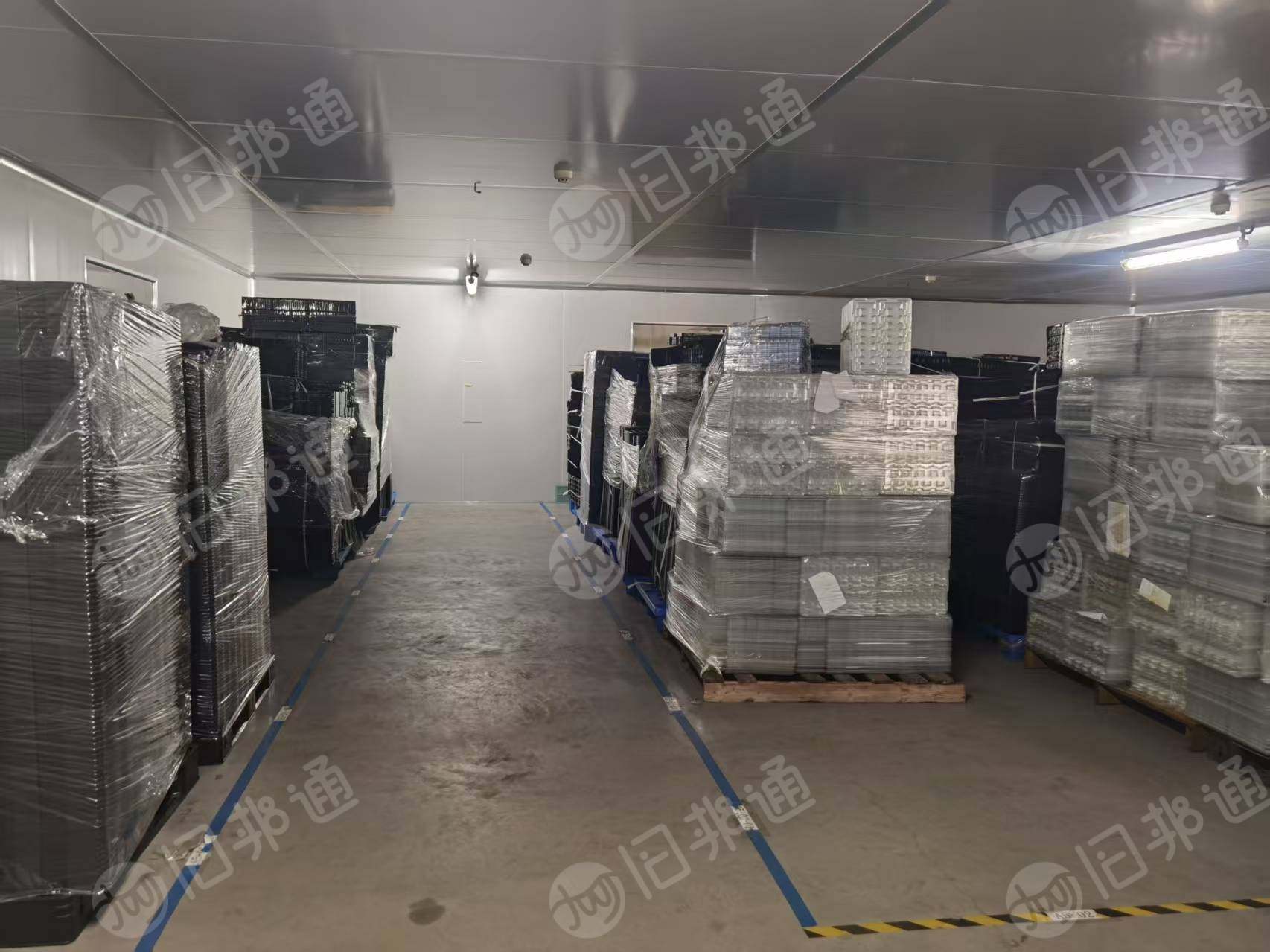 出售pet吸塑盒毛料，黑色透明的都有，现货80托