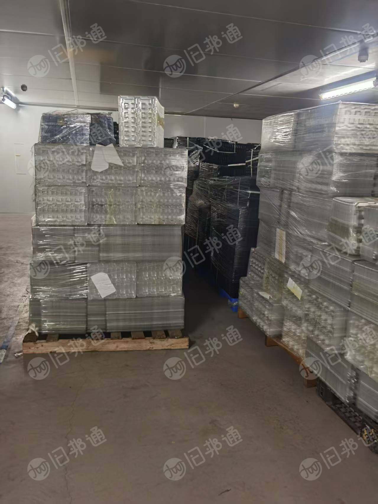 出售pet吸塑盒毛料，黑色透明的都有，现货80托