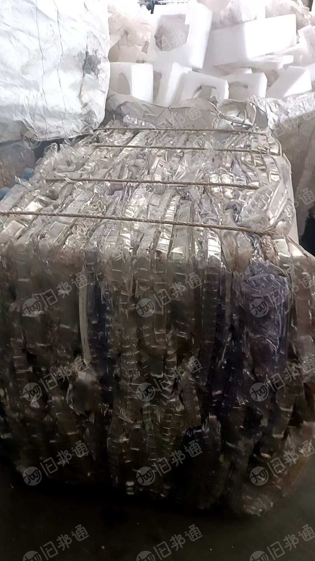 出售吸塑盒毛料，有带油的也有不带油的，分开发布的，月供20吨左右