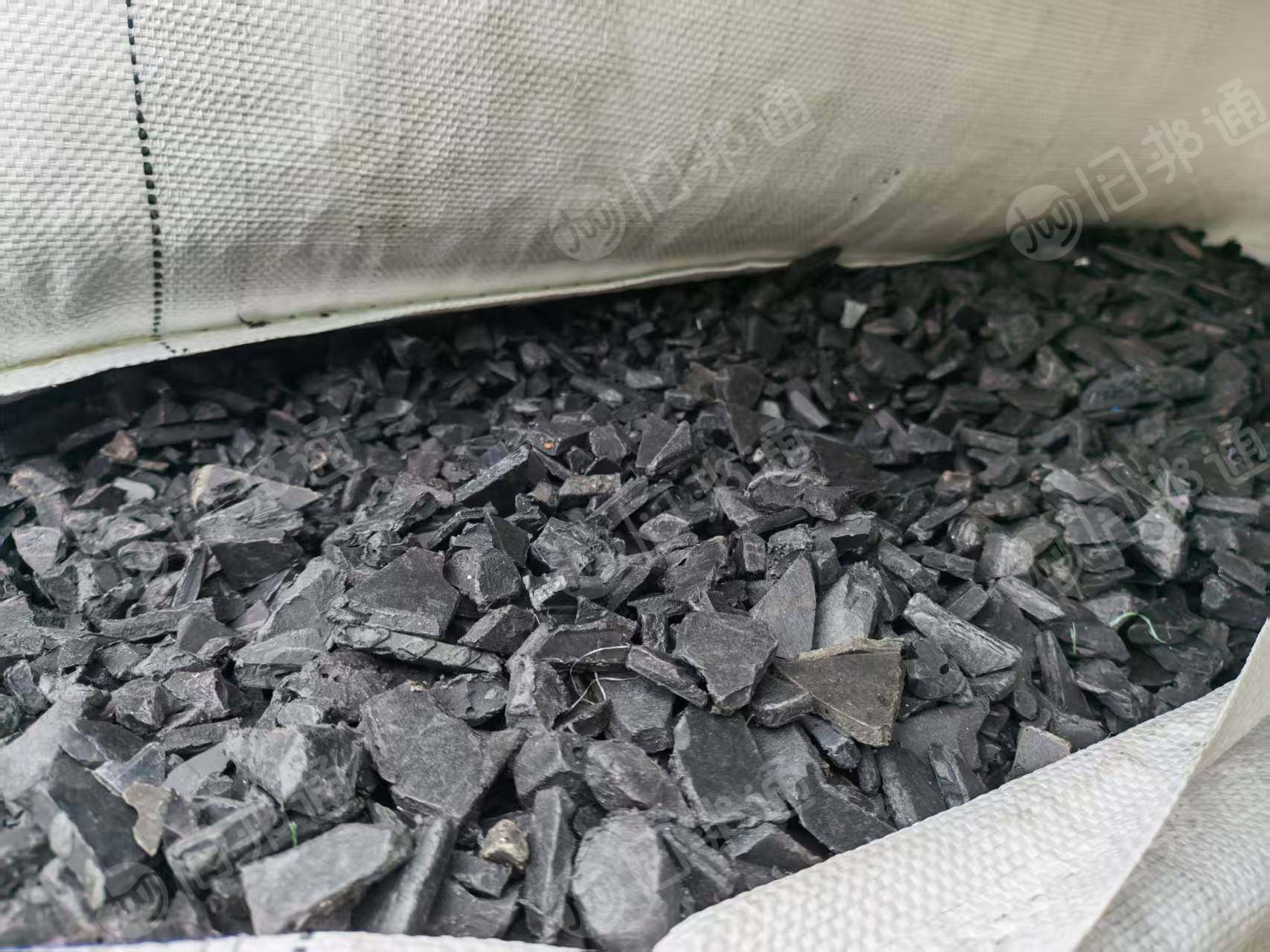 出售pp托盘破碎料，国产的，过28筛网的，沉水料，现货11吨