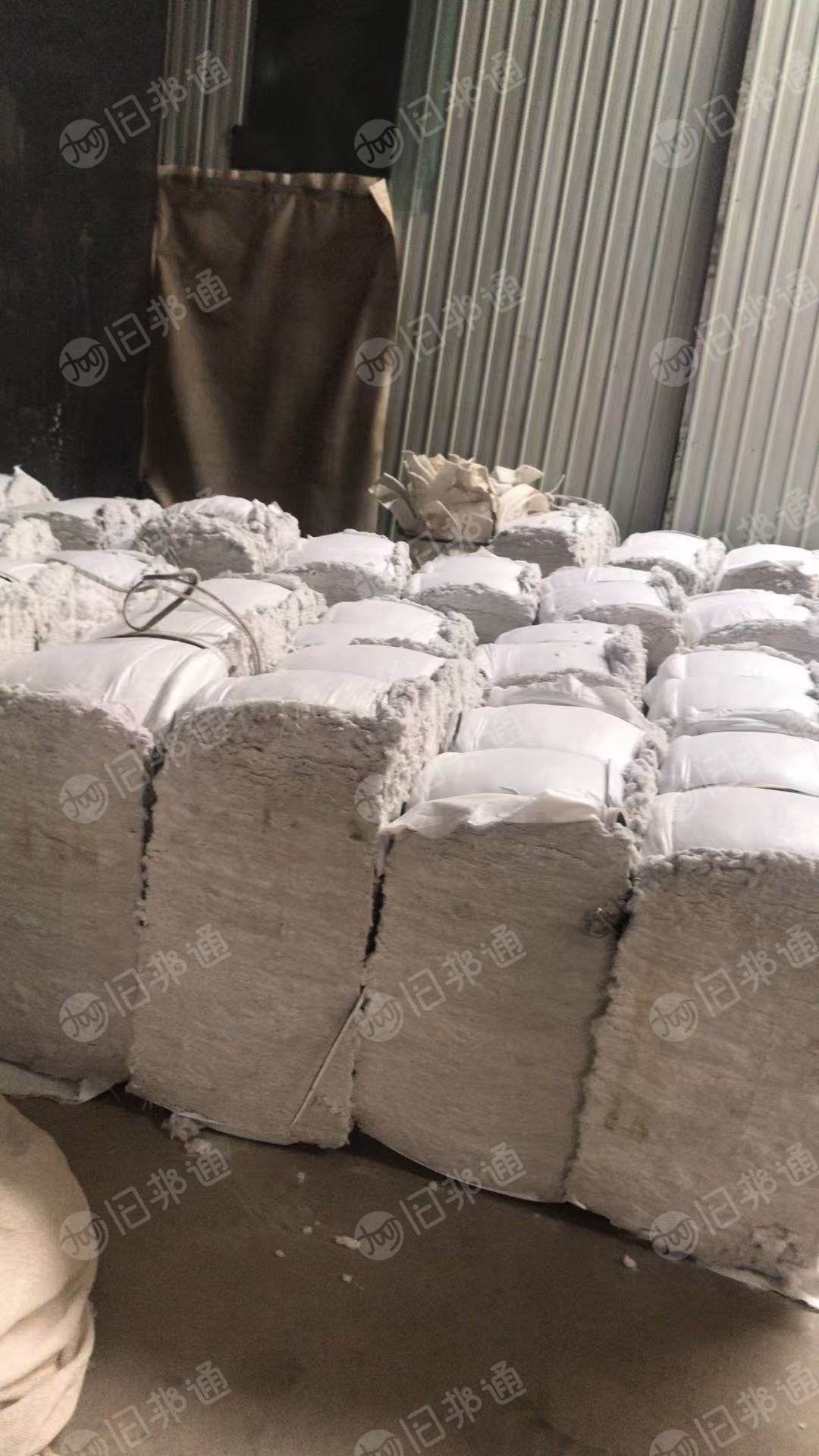 长期出售锦纶毛毛料磨毛料,100%纯锦纶的,现货30多吨,货在河北沧州