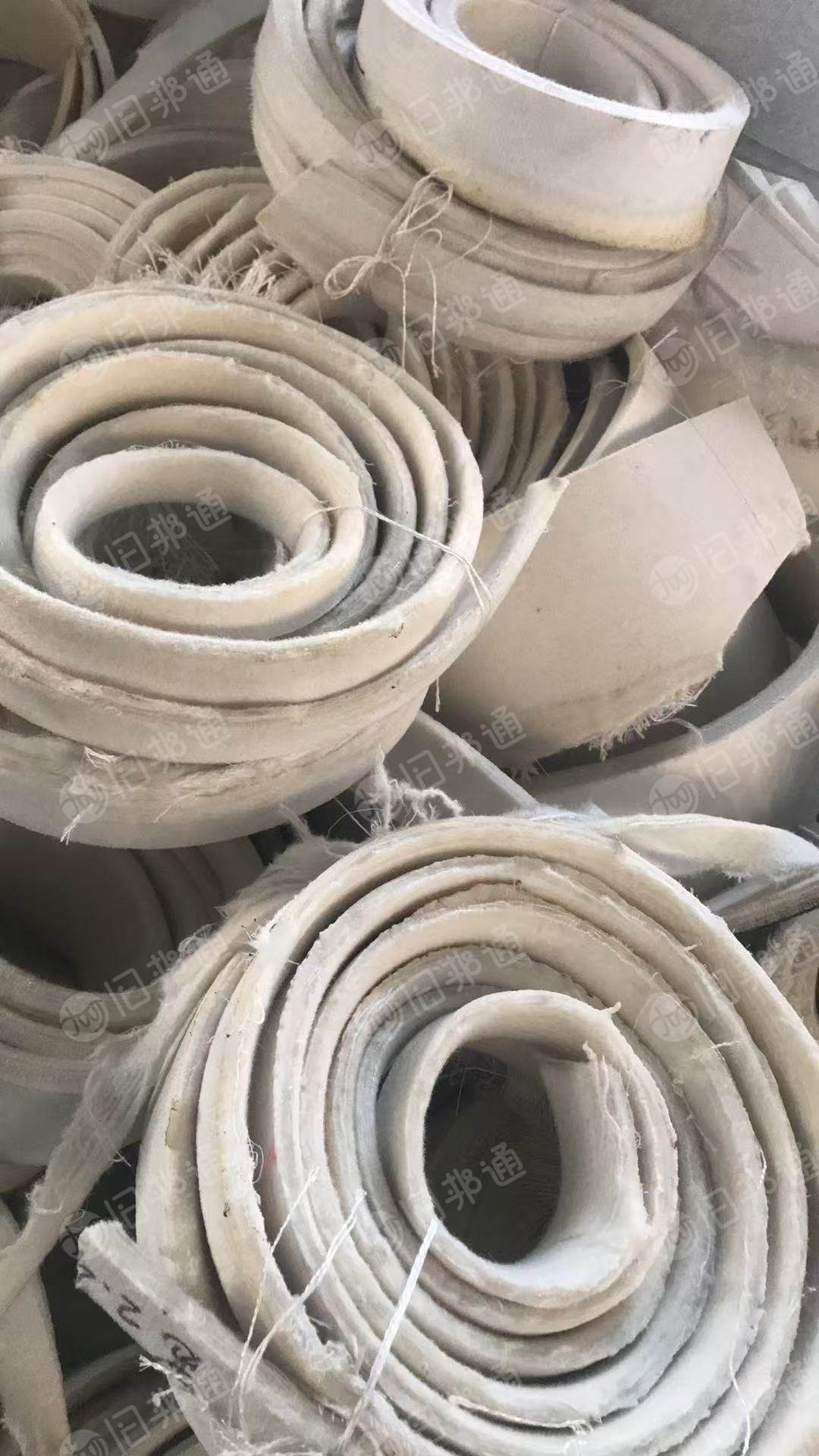 长期出售毛边条，涤锦材质的，含涤纶30，锦纶70，现货几十吨，厂在河北保定