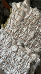 出售干造快递袋，干造高压膜，现货十几吨，月供30多吨