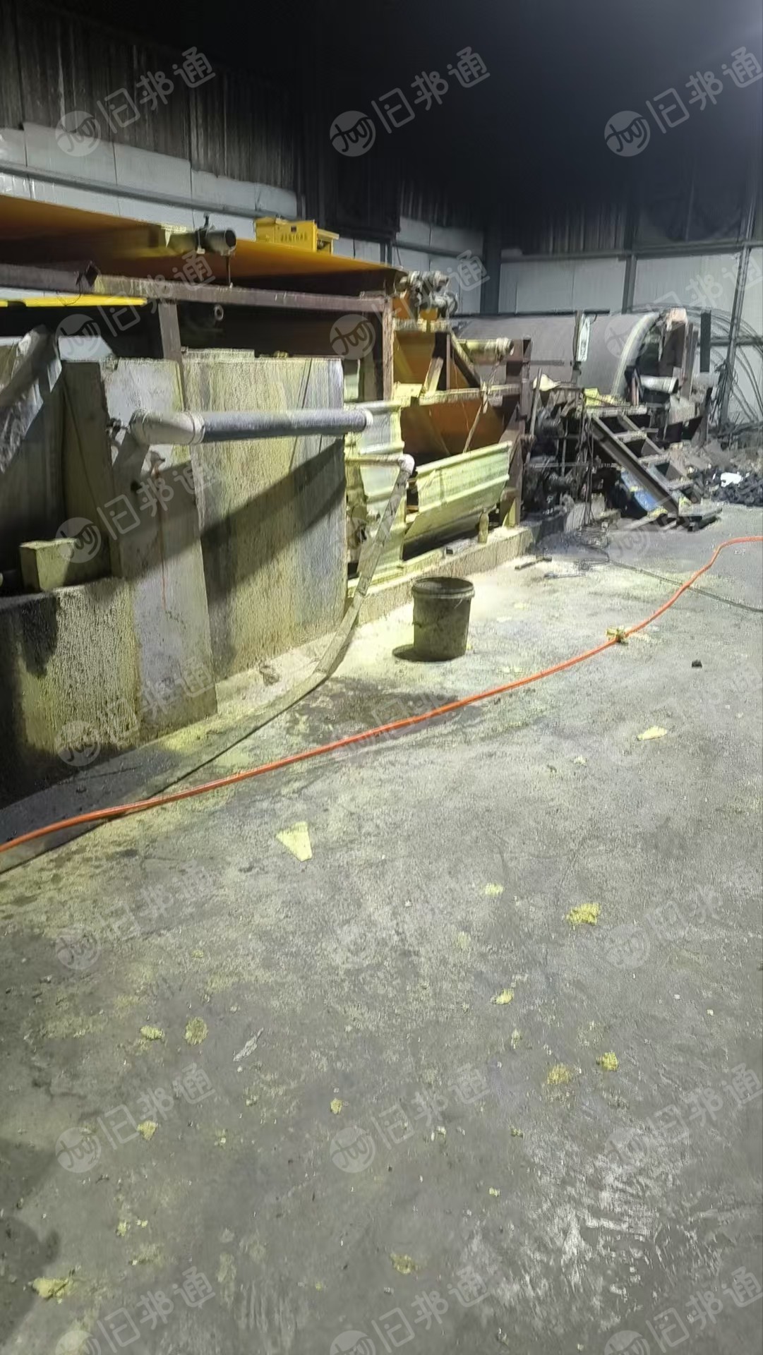 火纸厂长期收购花卡纸边角料，带膜无膜都行