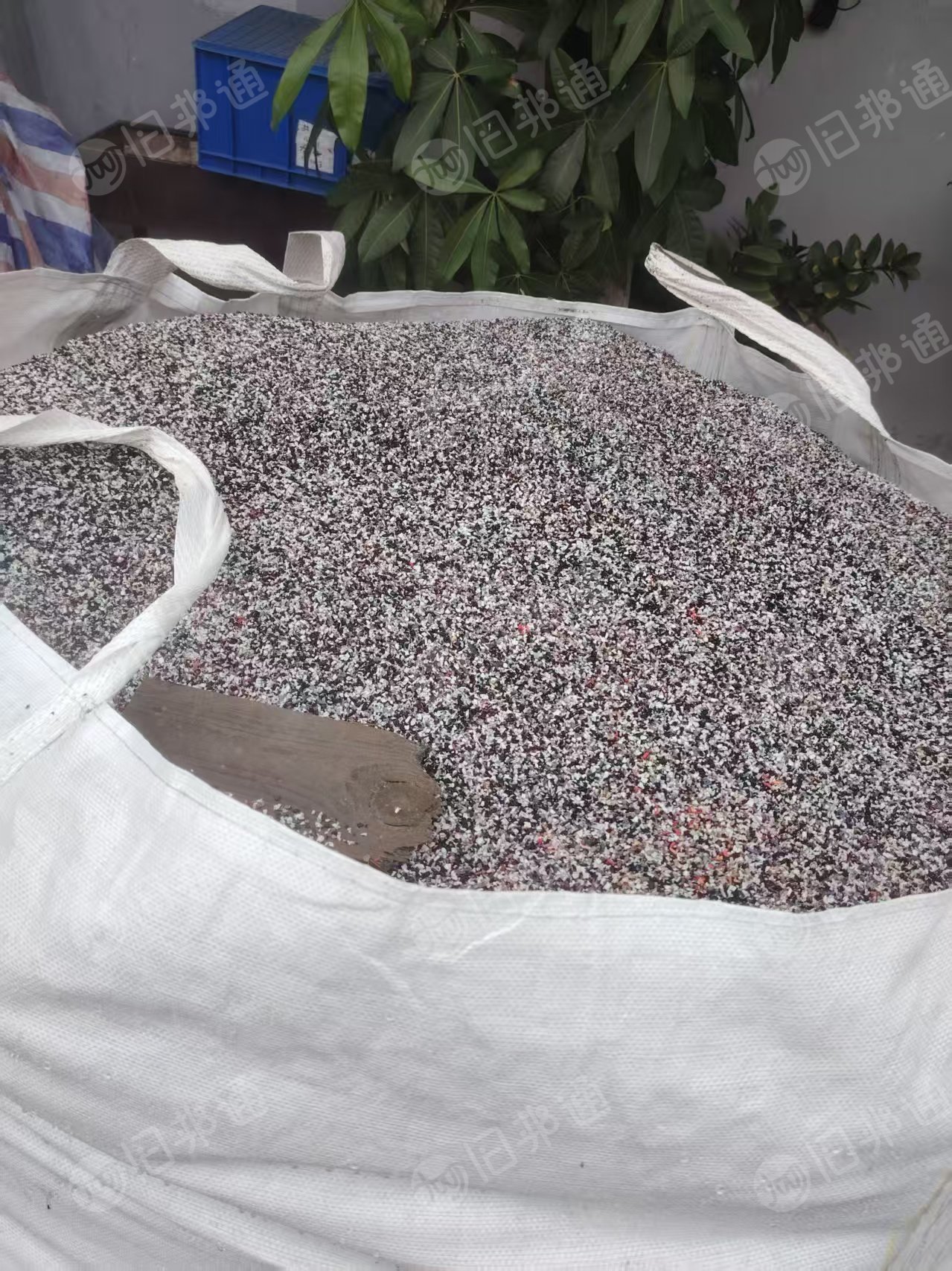 出售PVC线皮破碎料，水粉的，月供几十吨