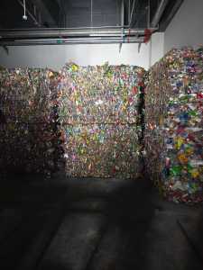 长期出售PET瓶砖