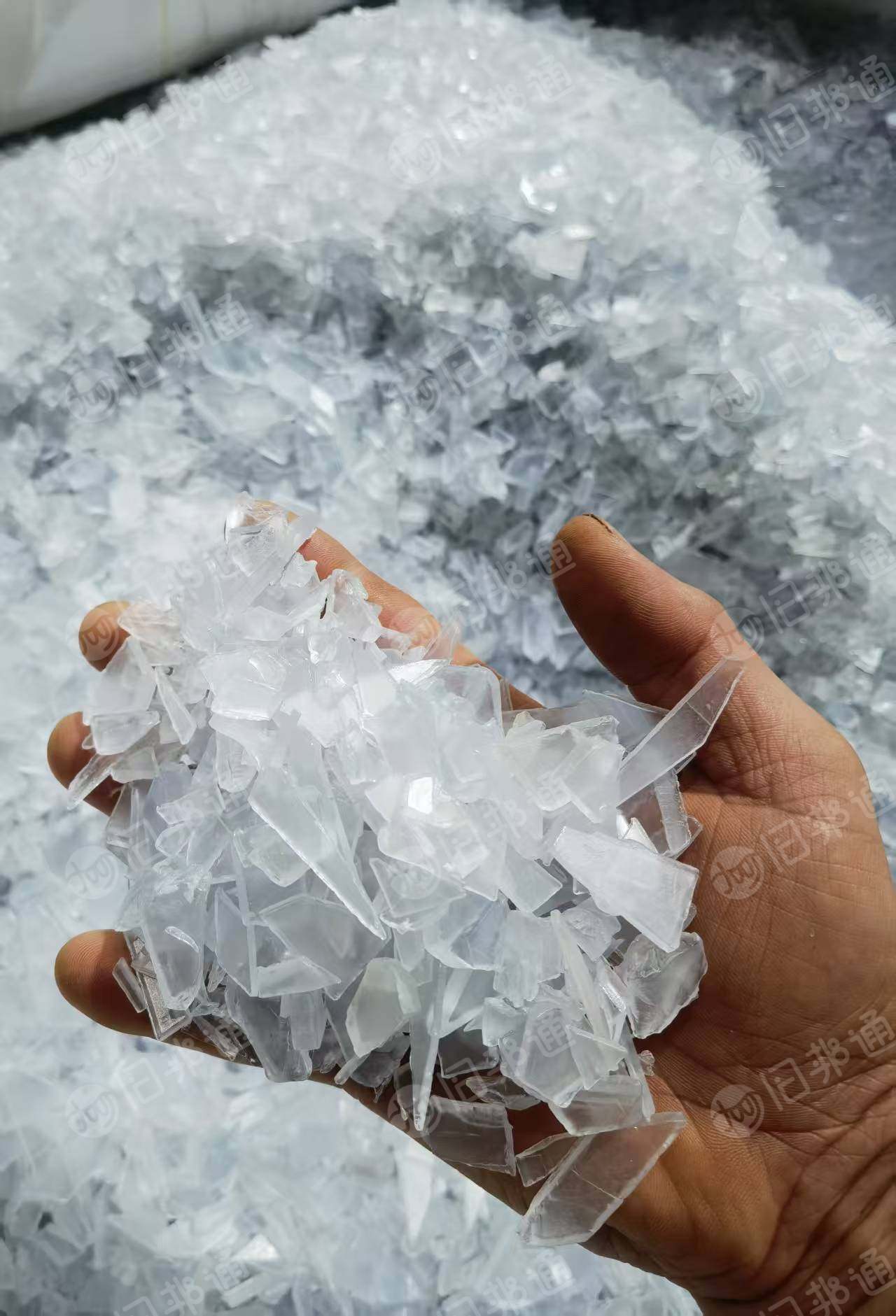 长期出售透明pc破碎料,花透pc破碎料,蓝透pc破碎料,现货够车