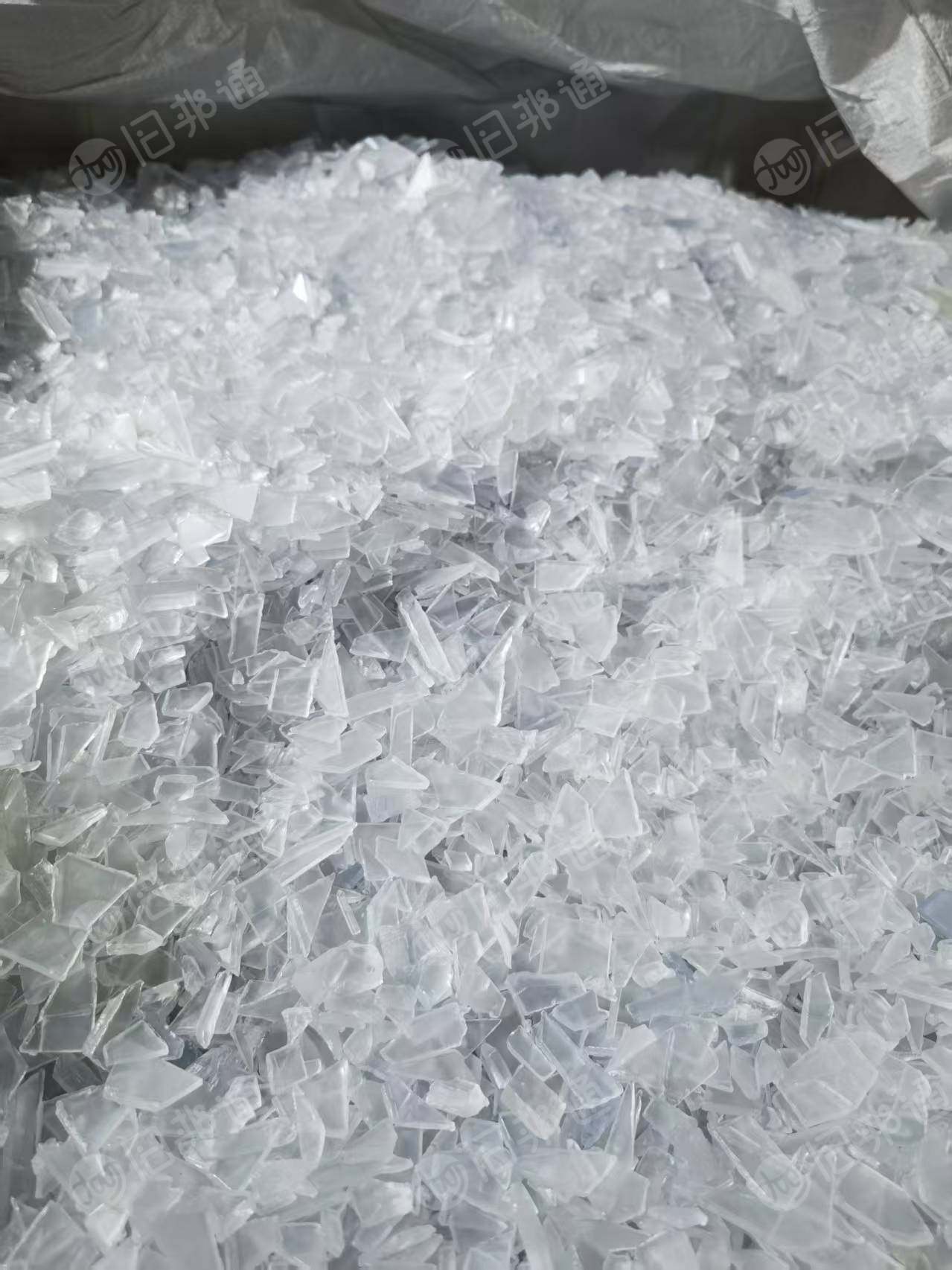 长期出售透明pc破碎料，花透pc破碎料，蓝透pc破碎料，现货够车