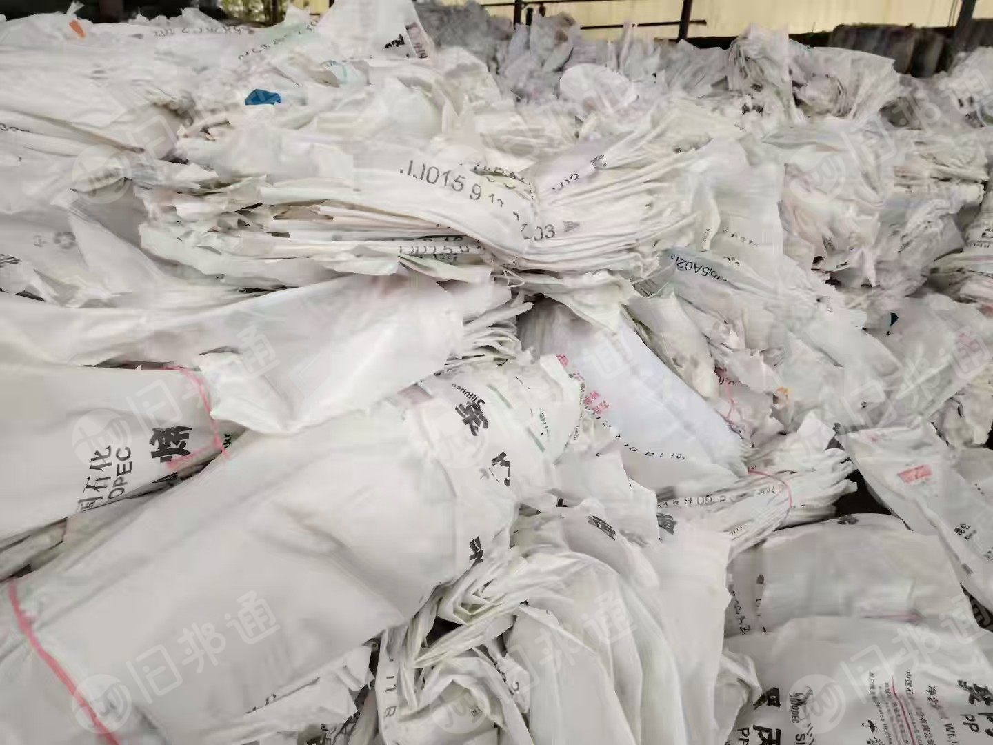 长期出售干造乳白袋废料，现货10多吨