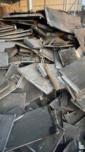 出售小水箱铝废料， 现货5吨