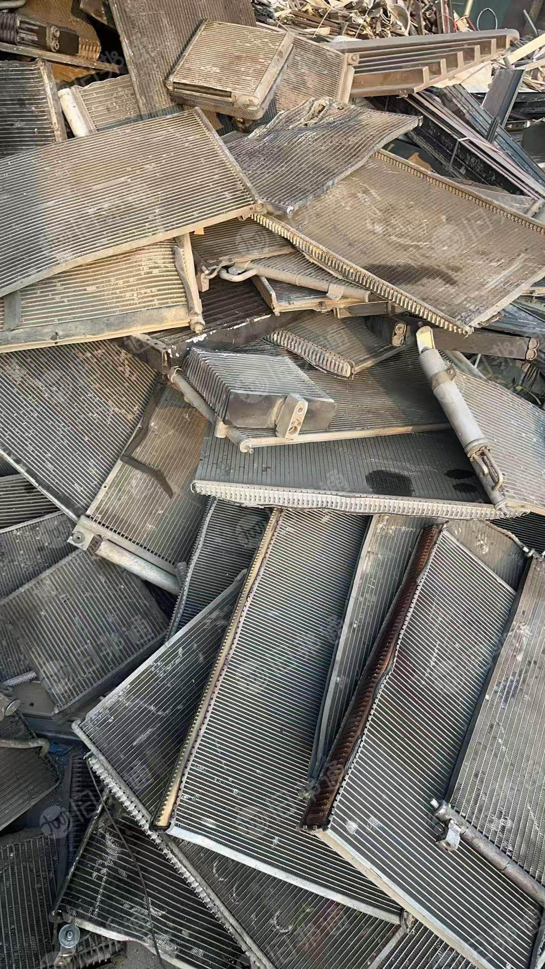 出售小水箱铝废料， 现货5吨