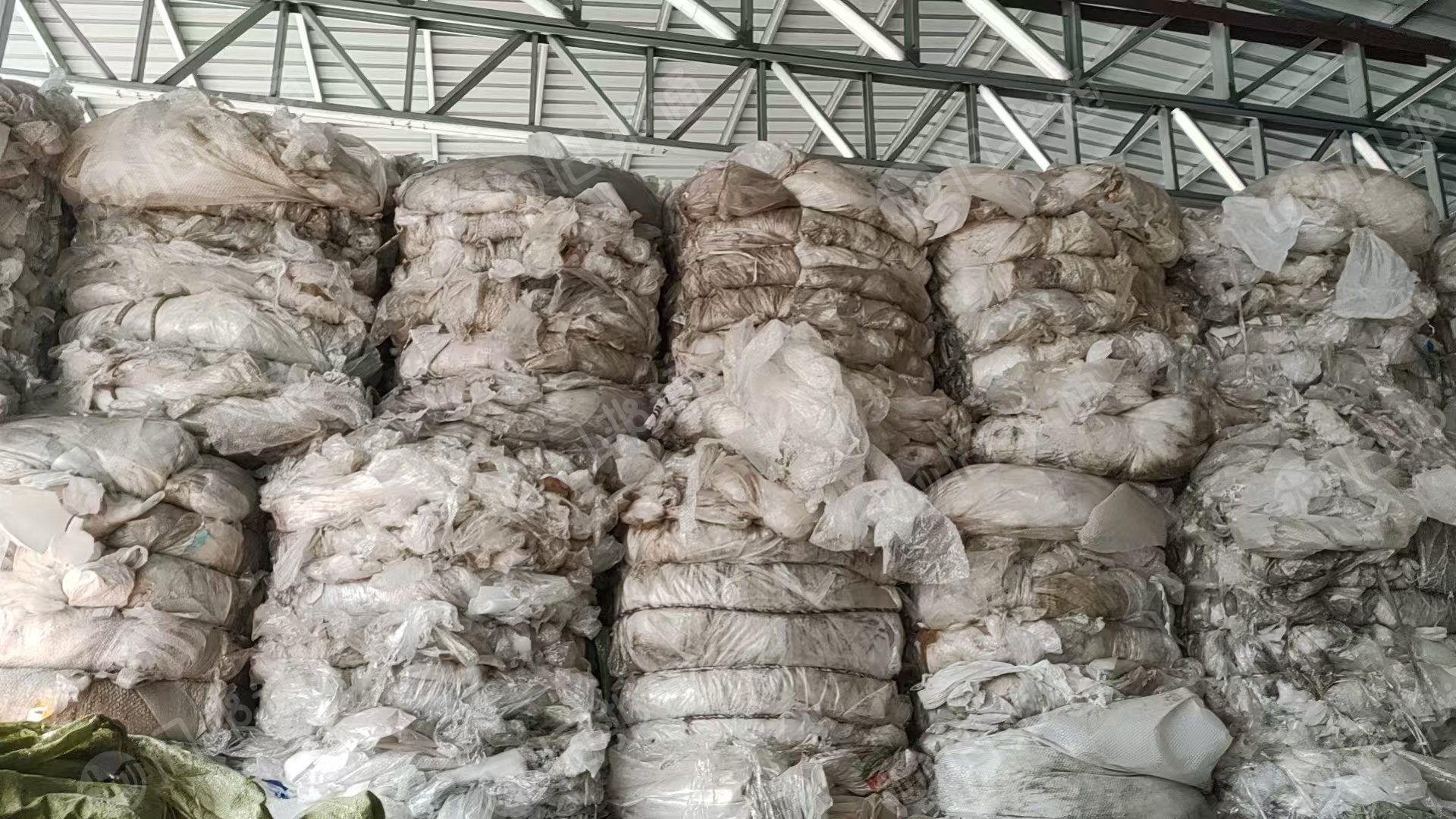 长期出售二级高压膜废料，每天一挂车