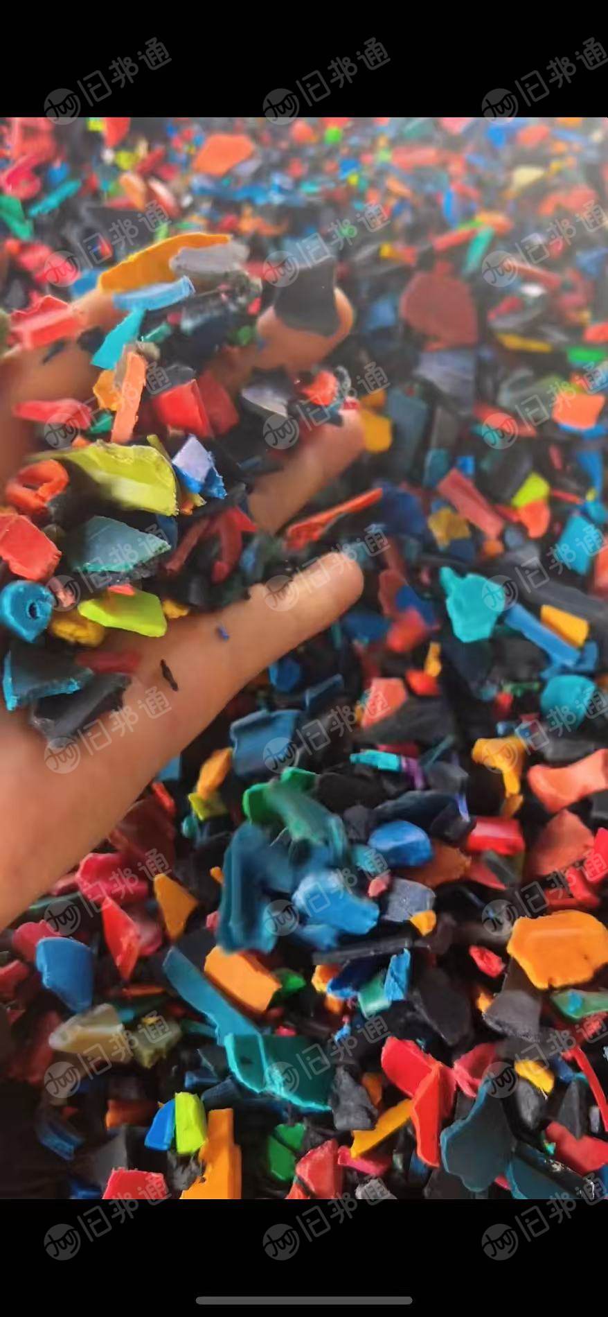 出售尼龙破碎料，有Pa66汽车水箱，电动工具，风扇叶，大风扇，和进气管，每个月100多吨，