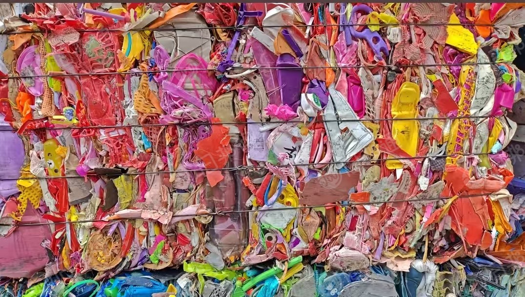 长期出售分色丙压快，透明丙压块