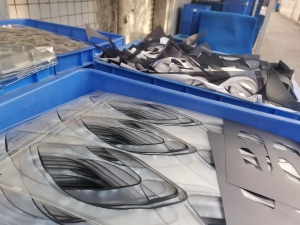 长期出售pc片材废料，摩托车仪表盘边角料，无膜无胶不阻燃