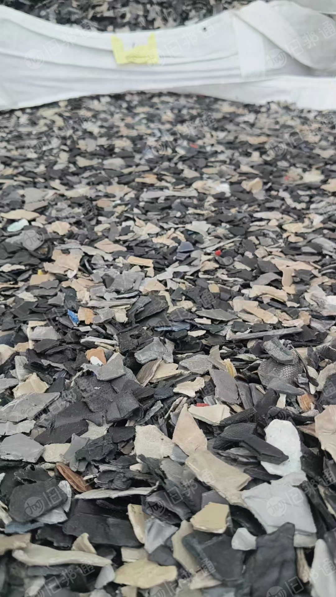 长期出售pp汽车内饰破碎料，甩干除铁，过静电15度盐