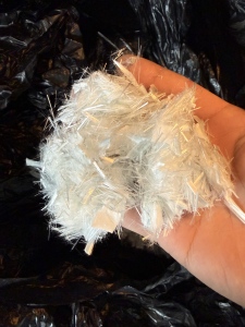 长期出售玻璃纤维短纤，什么规格都有，货在江苏南京