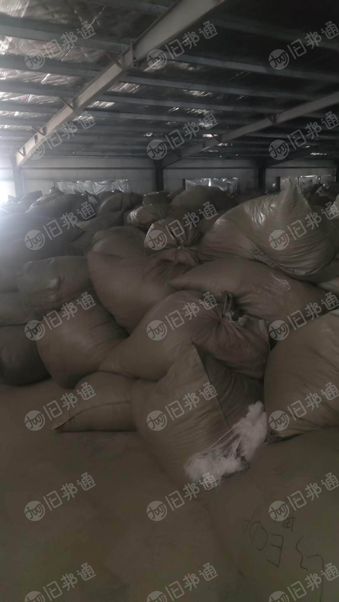 长期出售单六尼龙废丝，锦纶废丝，有白色和杂色，现货有几十吨，货在江苏宿迁