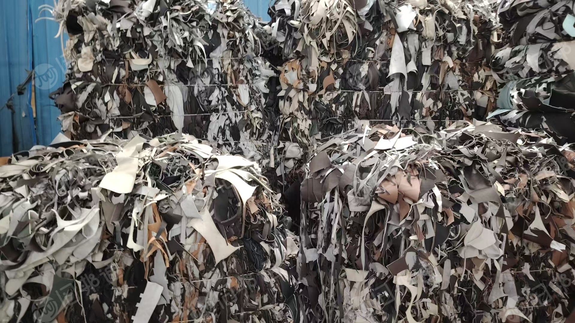 长期出售环保pvc汽车革边角料，现货一挂车，可直接上机